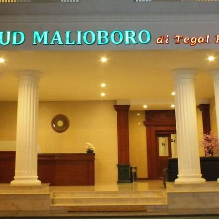 Zamrud Malioboro Hotel Jogjakarta Buitenkant foto