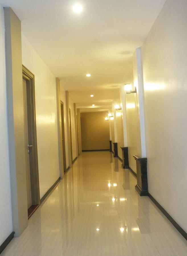Zamrud Malioboro Hotel Jogjakarta Buitenkant foto