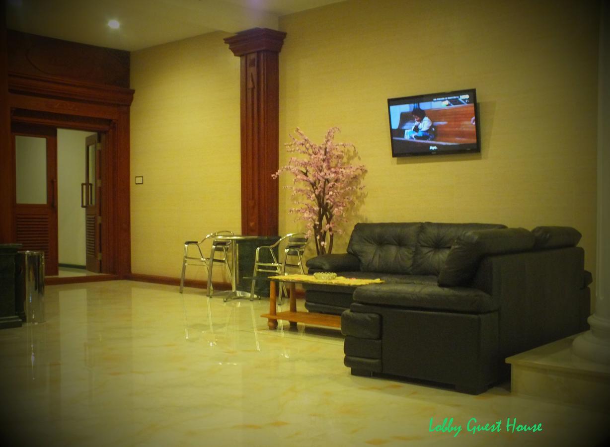 Zamrud Malioboro Hotel Jogjakarta Buitenkant foto